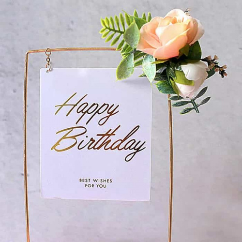 Топпер «Happy Birthday» в металлической рамке (белый прямоугольный, с цветами) Топпер «Happy Birthday» в металлической рамке (белый прямоугольный, с цветами)